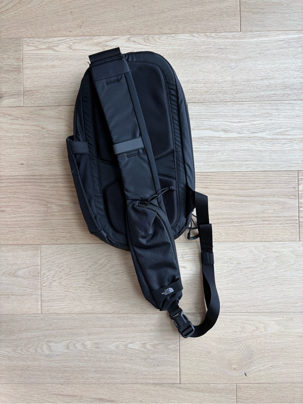 The North Face Black Borealis Sling Pack - Picture 3 of 5